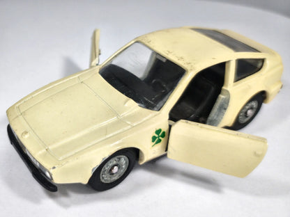 Alfa Romeo "Zagato" Solido Kremowy 1:43 – zdjęcie 2