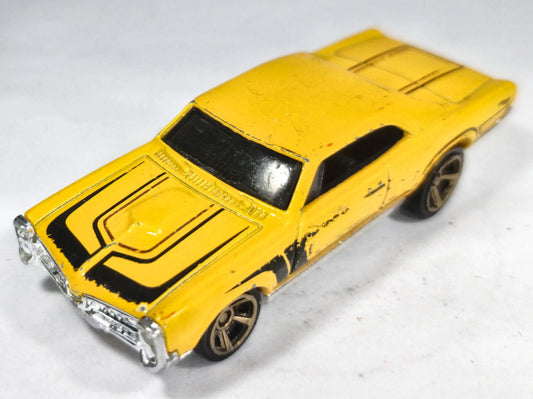 '67 Pontiac GTO Hot Wheels 1970 1:56 Made in England Muscle car Luzak – zdjęcie 2