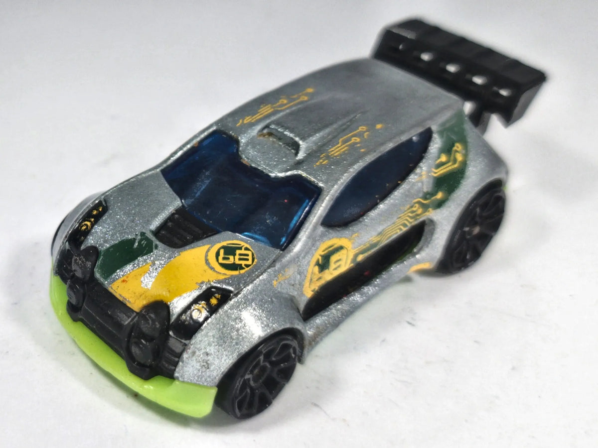 Fast 4Wd Hot Wheels 2013 Fast & Furious 1:64 8 Luzak Srebrny – zdjęcie 2
