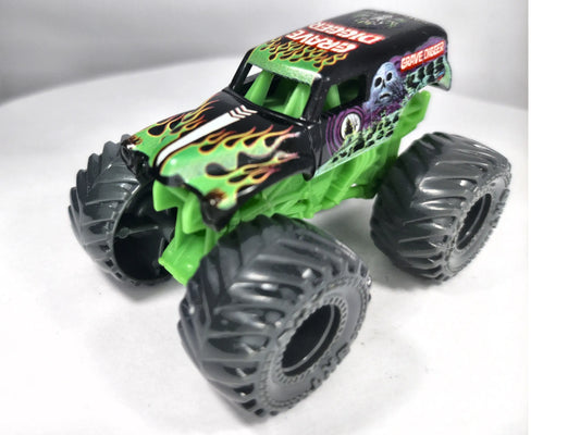 Grave Digger Spin Master 1:64 Monster Truck Luzak Czarny – zdjęcie 2