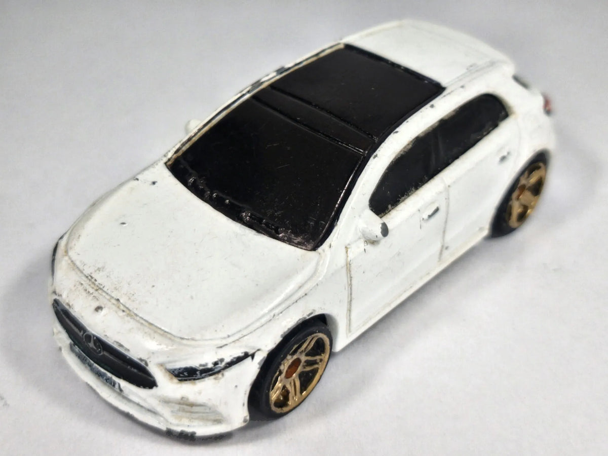 2019 MERCEDES-BENZ A-CLASS Hot Wheels 2018 Biały 1:60 – zdjęcie 2