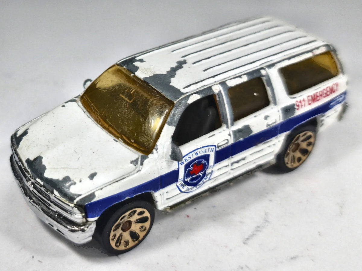Chevrolet Suburban Matchbox 1999 1:76 911 EMERGENCY Pogotowie ratunkowe – zdjęcie 2