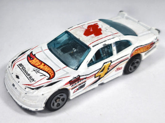 '10 Chevy Impala Hot Wheels 2010 Biały 1:64 – zdjęcie 2
