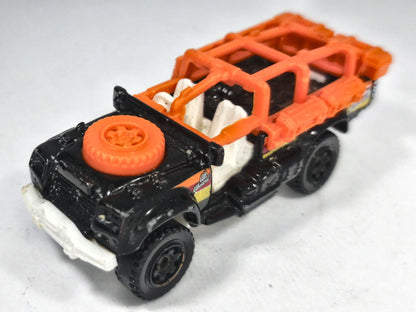 Sahara Survivor Maisto 1:64 Terenówka Luzak Czarny Jak Land Rover Defender – zdjęcie 2