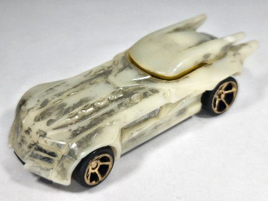 Batmobile Batman DC Comics (s19) Hot Wheels 2003 Biały 1:64 Batman Custom – zdjęcie 2