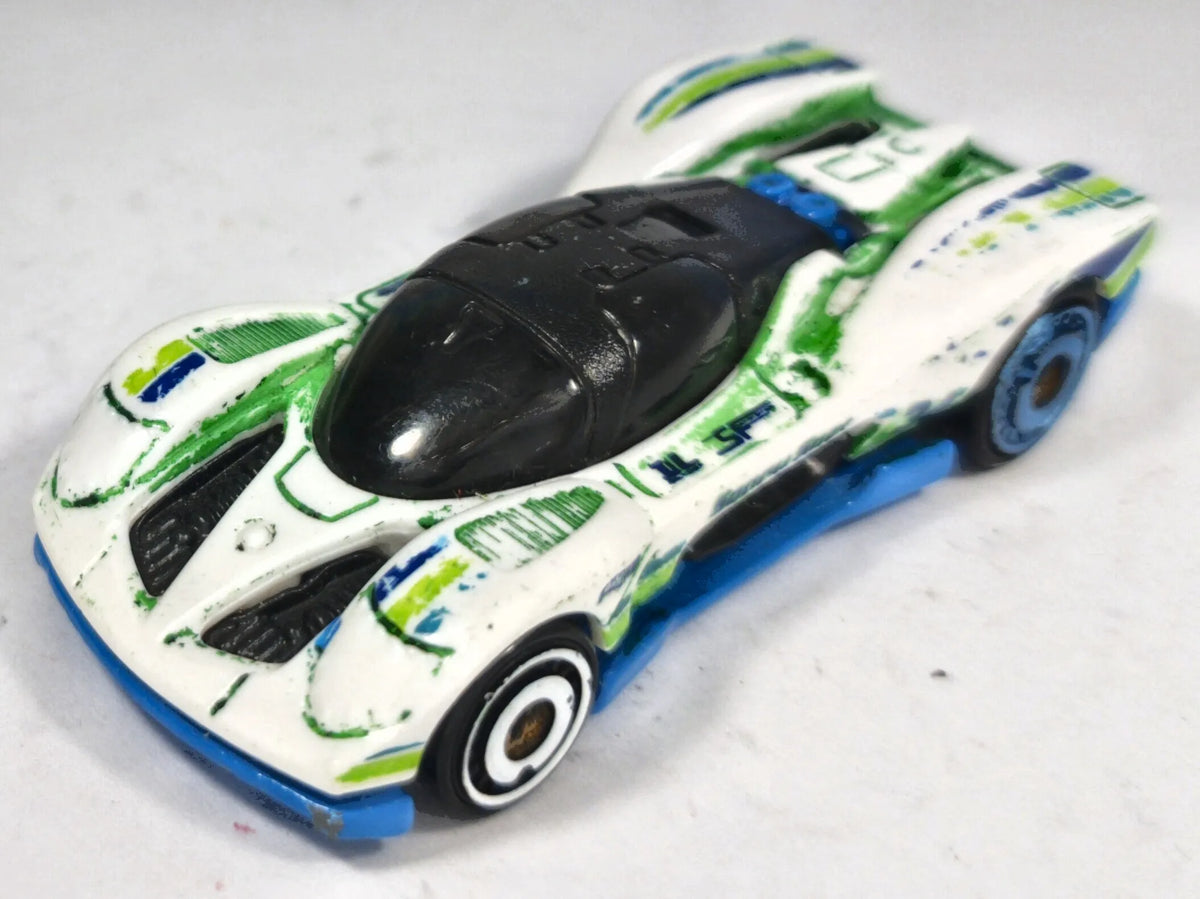 Group C Hot Wheels 2022 1:60 Biały fantasy car – zdjęcie 2