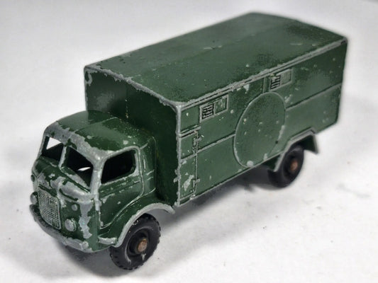 Service Ambulance Ford 3 Ton 4X4 Matchbox '55 Zielony 1:76 Made in England – zdjęcie 2