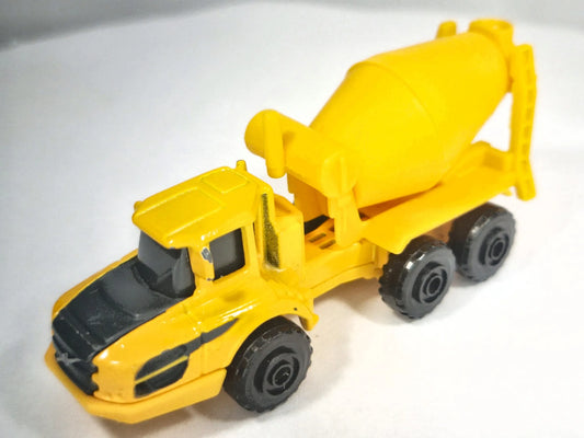 BETONIARKA VOLVO A250 Cement Mixer Truck, Maisto, Die cast, Żółty, 1:64 – zdjęcie 2