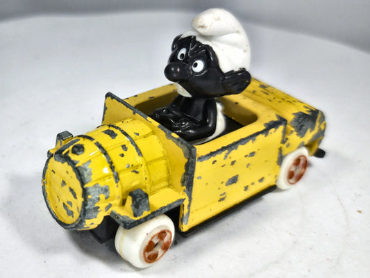 Figurka "Czarnego Smerfa" ESCI Puffi Cars 1979 Żółty 1:43 Made in Italy – zdjęcie 2