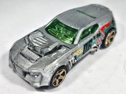 F30 TWIN-DUCTION #06, Hot Wheels 2010, Die cast F30, Srebrny 1:64, Resoraki – zdjęcie 2