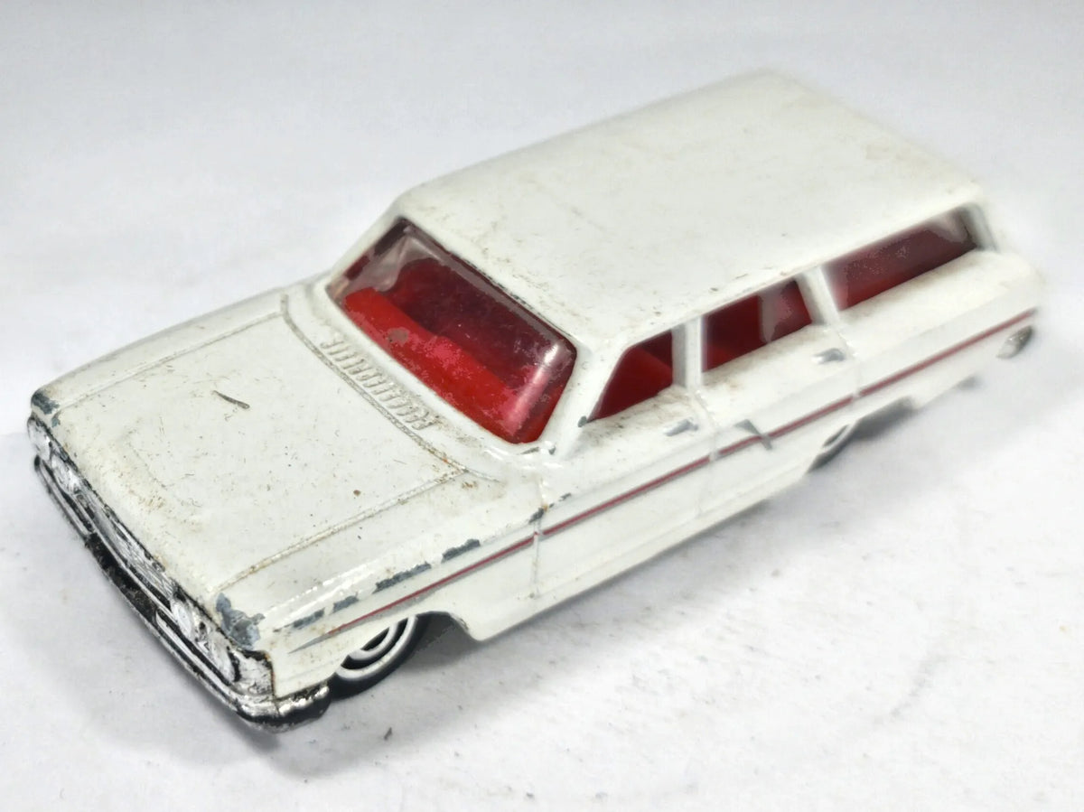 1964 Ford Fairlane Matchbox 2017 Matchbox Series 1:72 Luzak Biały Rodzinny – zdjęcie 2
