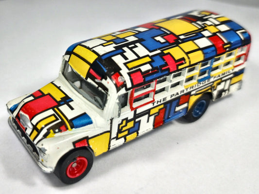 The Partridge Family 1956 Johnny Lightning 2001 Biały 1:64 Piete Mondrian – zdjęcie 2