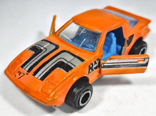 MAZDA RX7, Majorette Ok 1970-80, Die cast 257, Pomarańczowy, 1:56, Resoraki – zdjęcie 2