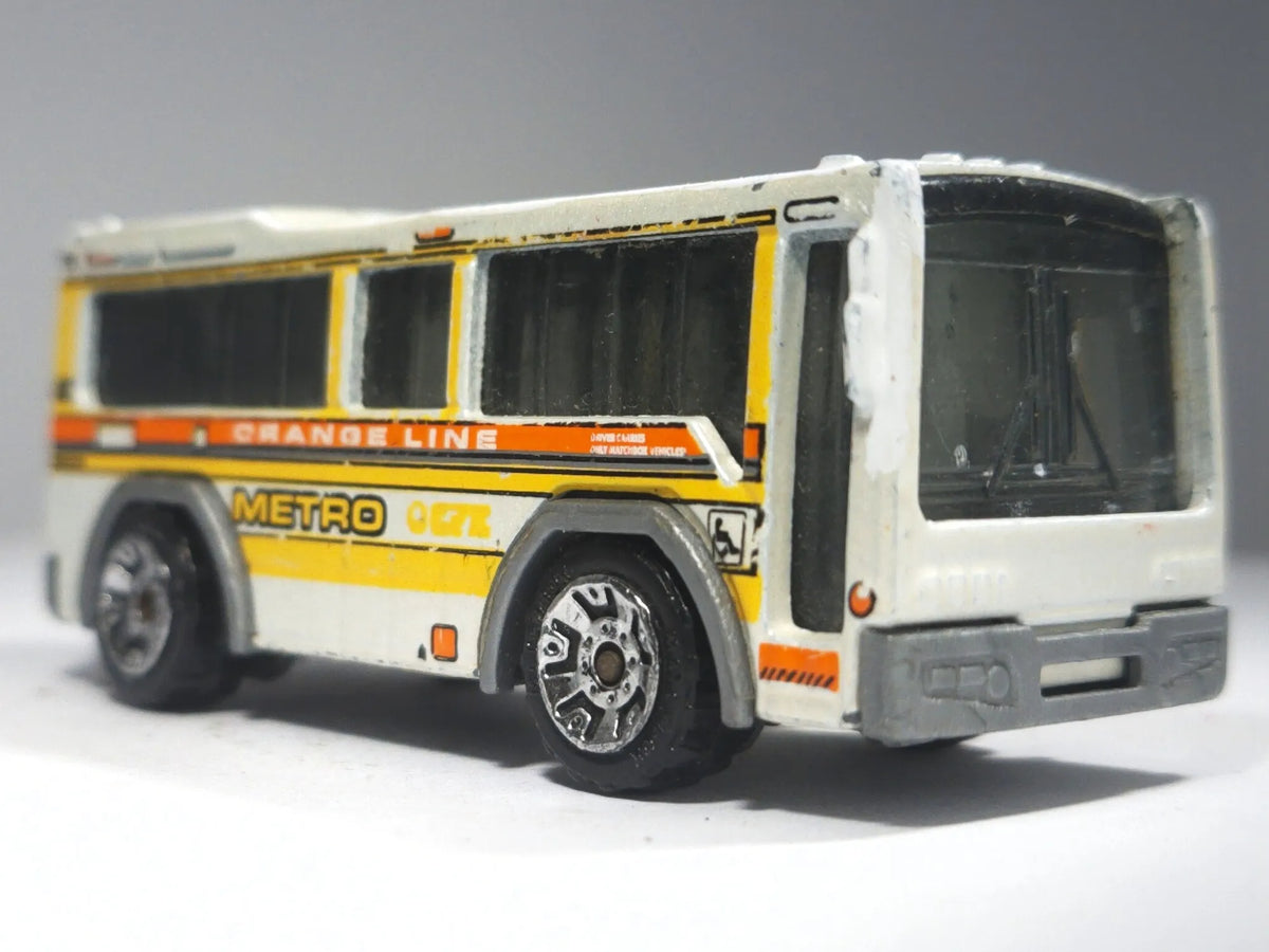 CITY BUS Matchbox 2004 Biały 1:120 – zdjęcie 9