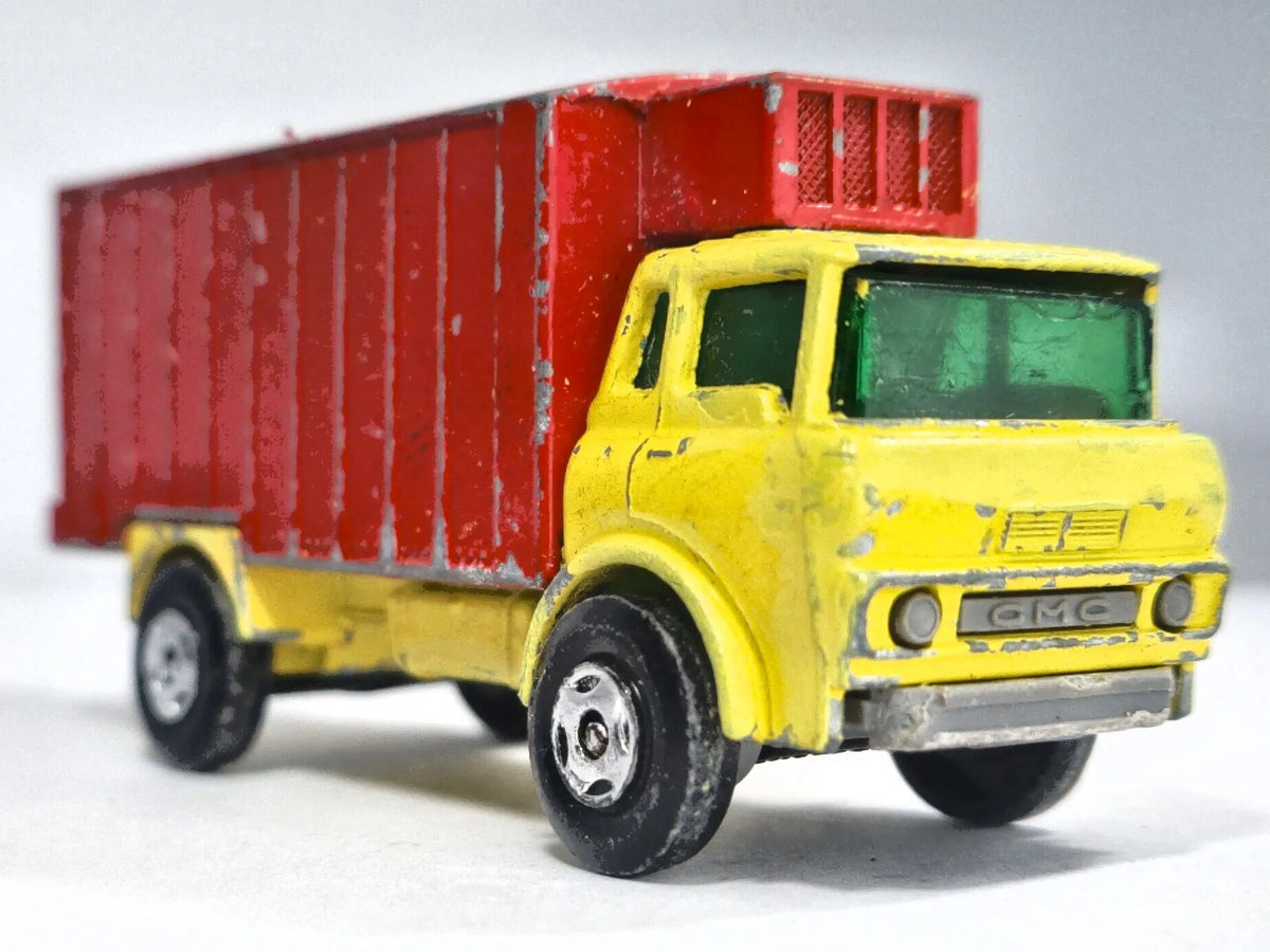 G.M.C. REFRIGERATOR TRUCK, Matchbox, Made in England, No.44, Żółty, 1:87 – zdjęcie 9