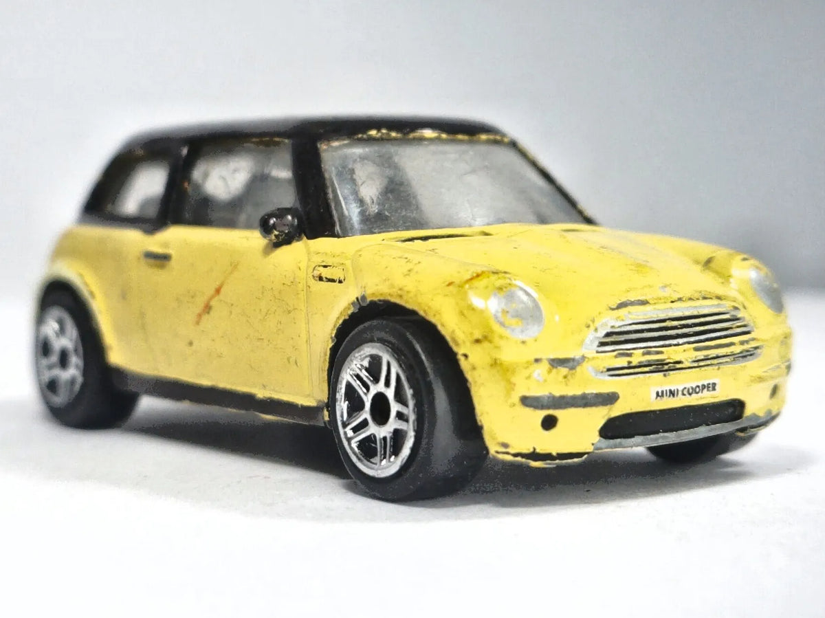BMW NEW MINI, Realtoy, Die cast, Żółty i Czarny, 1:56, Resoraki – zdjęcie 9
