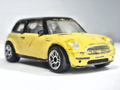 BMW NEW MINI, Realtoy, Die cast, Żółty i Czarny, 1:56, Resoraki – zdjęcie 9