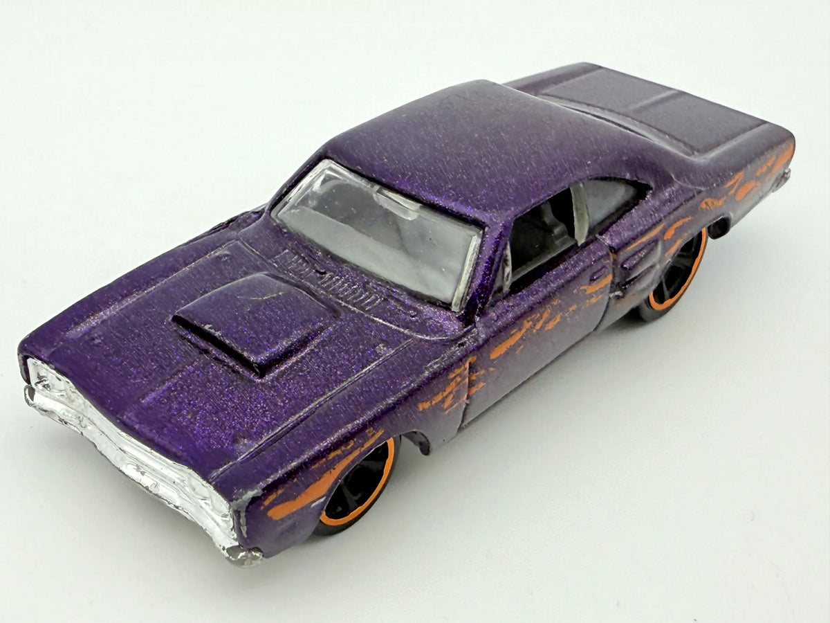 Muscle Car Hot Wheels Fioletowy 1:64 – zdjęcie 9