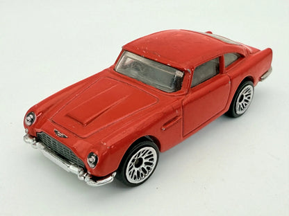 Aston Martin 1963 Db5 Hot Wheels Czerwony 1:64 – zdjęcie 9