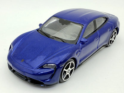 Porsche Taycan Turbo S Bburago Niebieski 1:43 – zdjęcie 10
