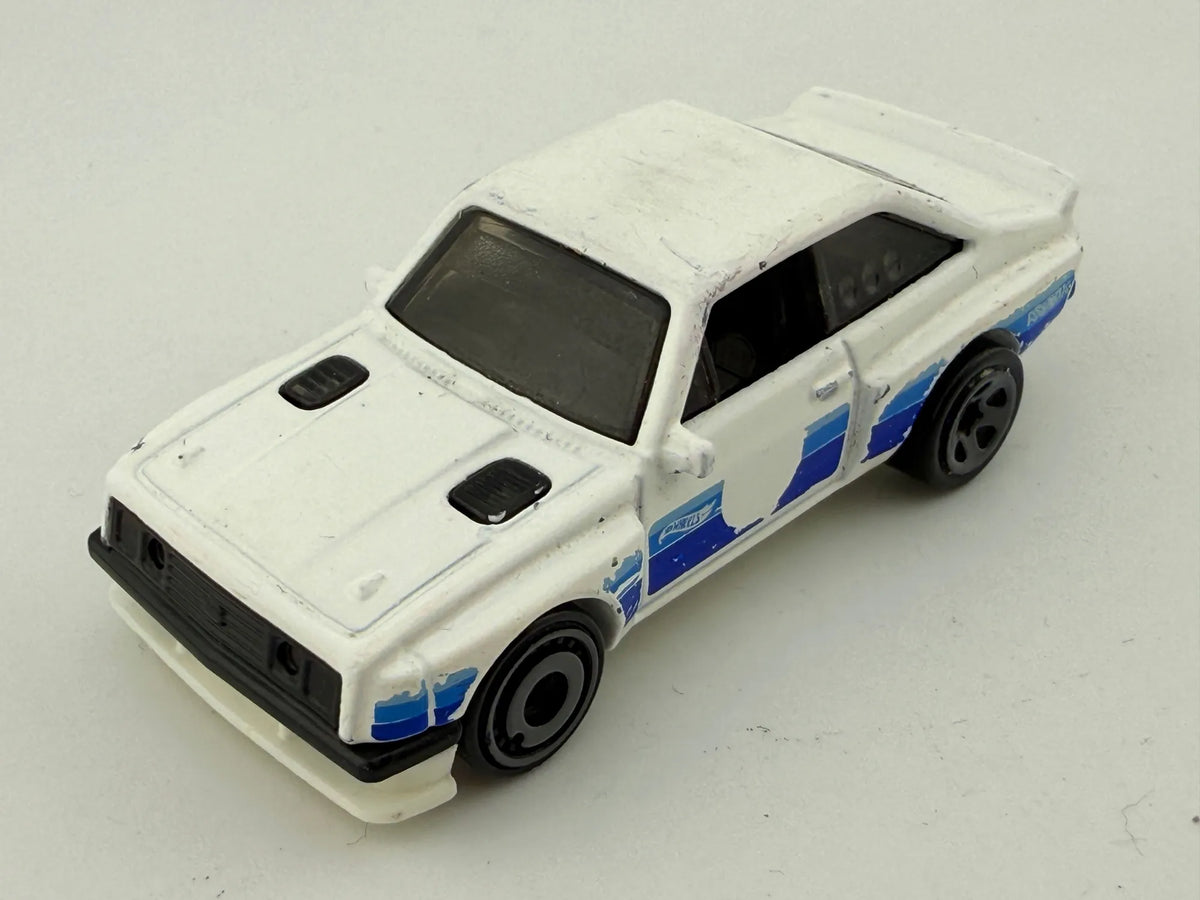 Ford Escort Rs2000 Hot Wheels 2012 Biały 1:64 – zdjęcie 9