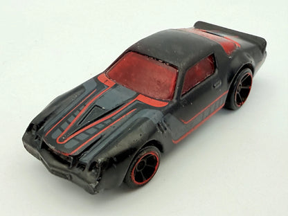 Camaro Z28 Hot Wheels Czarna 1:64 – zdjęcie 9