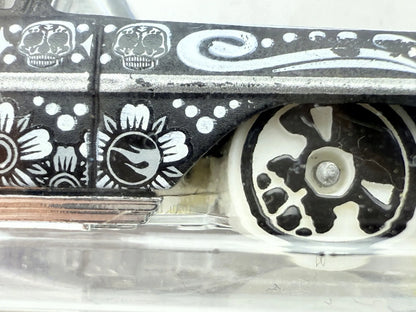 '58 IMPALA TREASURE HUNT, HW ART CARS, Hot Wheels TH 2022, Czarny, 1:64 – zdjęcie 4