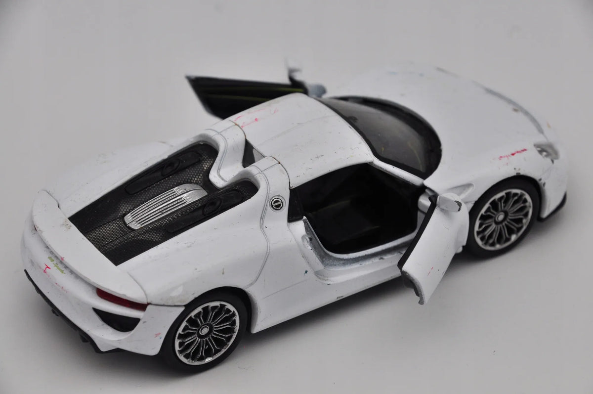 Porsche 918 Spyder Welly Biały 1:43 – zdjęcie 7