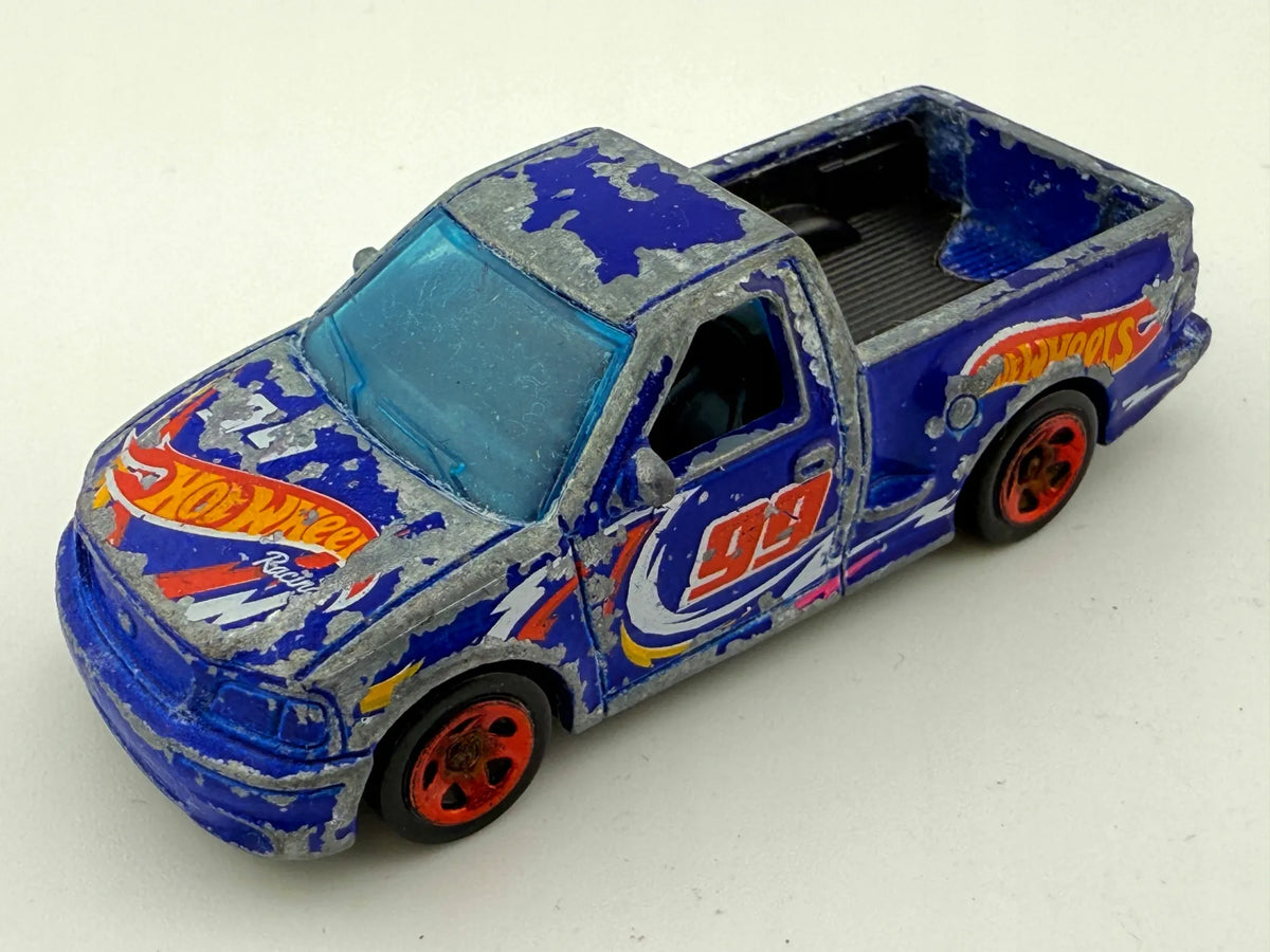 Ford F-150 Svt Lightning Hot Wheels 2020 Niebieski 1:64 – zdjęcie 10