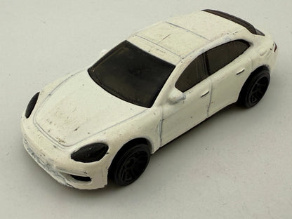Porsche Panamera Turbo S E-Hybrid Sport Turismo Hot Wheels 2018 Biały 1:64 – zdjęcie 10