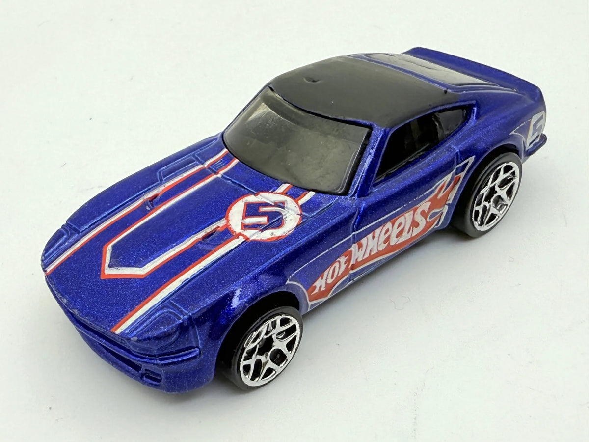 Datsun 240Z Hot Wheels Niebieski 1:64 – zdjęcie 8