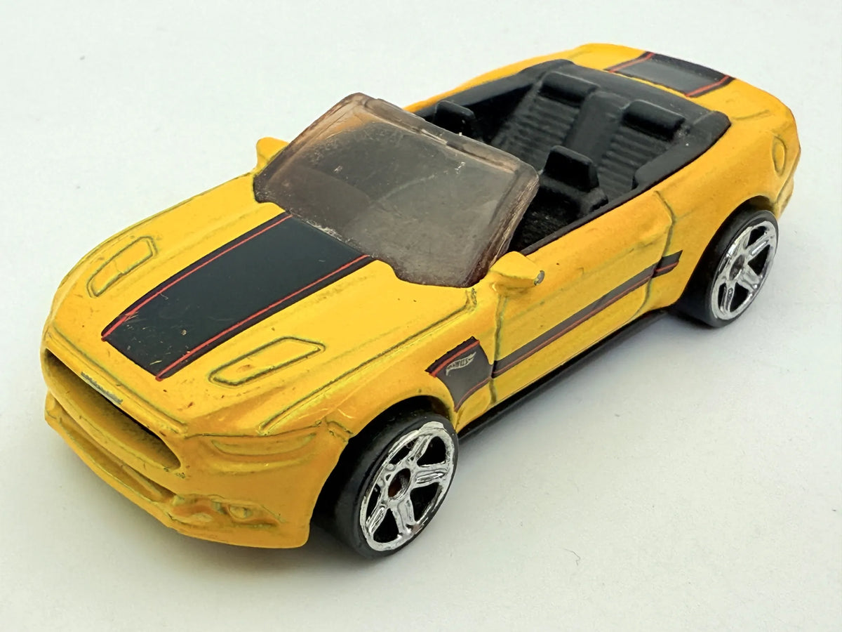 2015 Ford Mustang Gt Convertible, Hot Wheels, die cast resoraki, 1:64 – zdjęcie 9