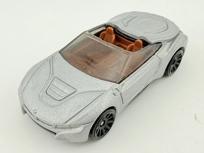 BMW i8 ROADSTER, Hot Wheels 2018, Die cast FXB49, Srebrny, 1:64, Resoraki – zdjęcie 9