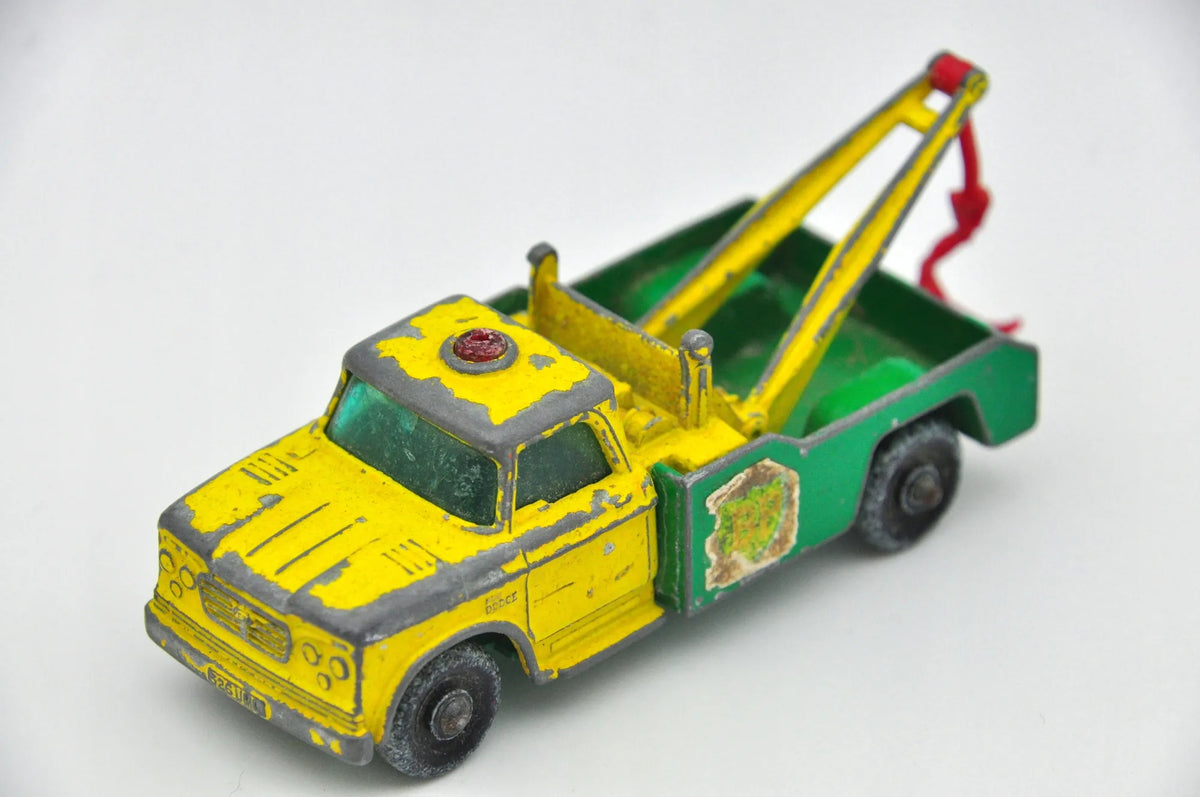 DODGE WRECK TRUCK, Matchbox, Made in England, Die cast 13, Żółty, 1:87 – zdjęcie 9