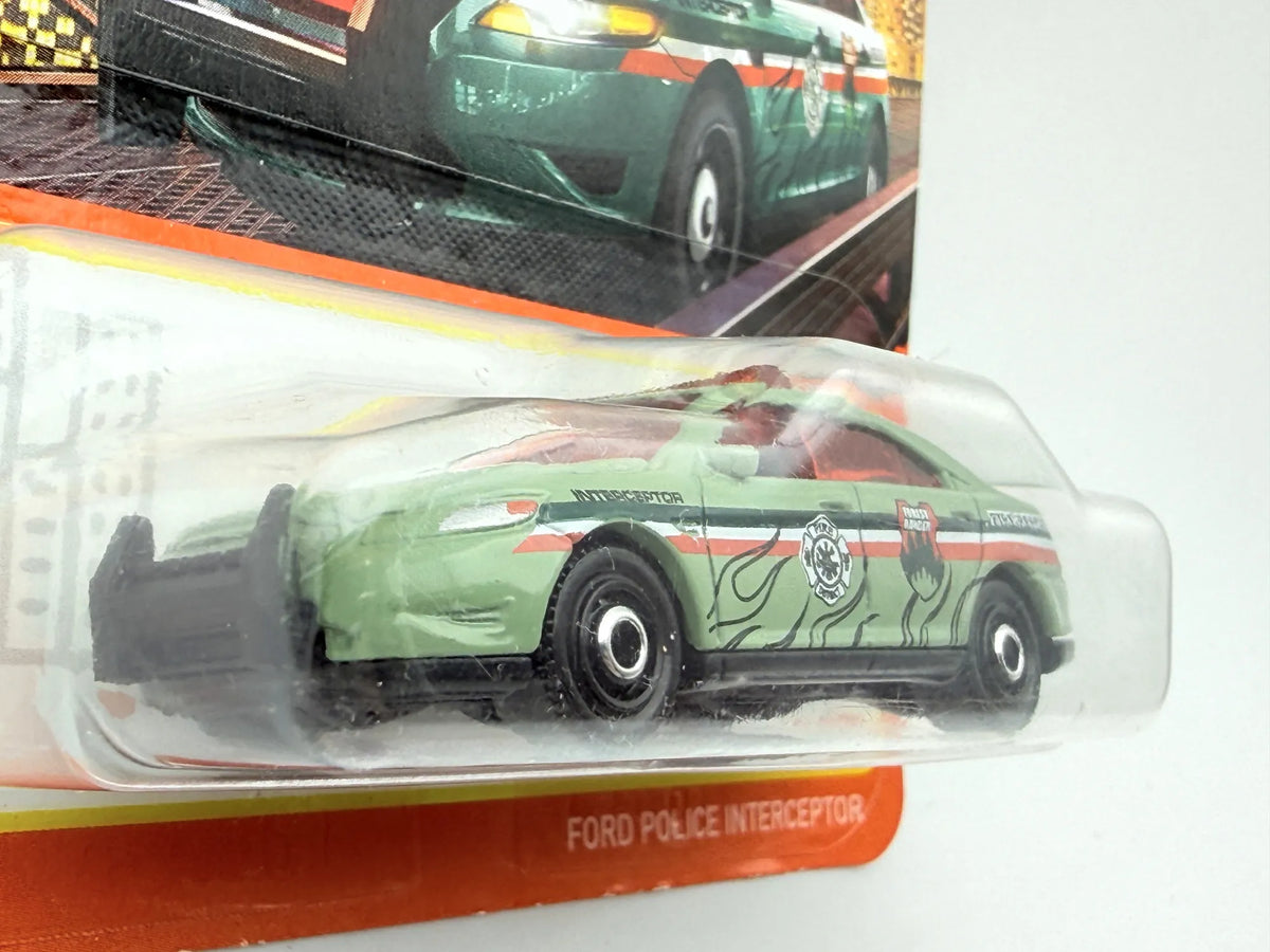FORD POLICE INTERCEPTOR, Matchbox 2023, Die cast HVN97LA10, Zielony, 1:64 – zdjęcie 8