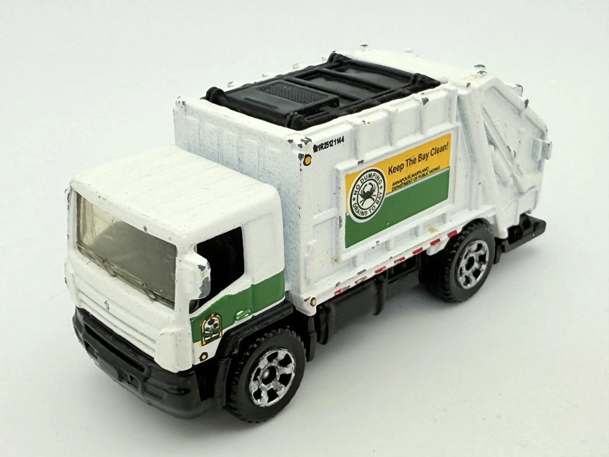 Garbage Truck Matchbox Biała 1:64 – zdjęcie 9
