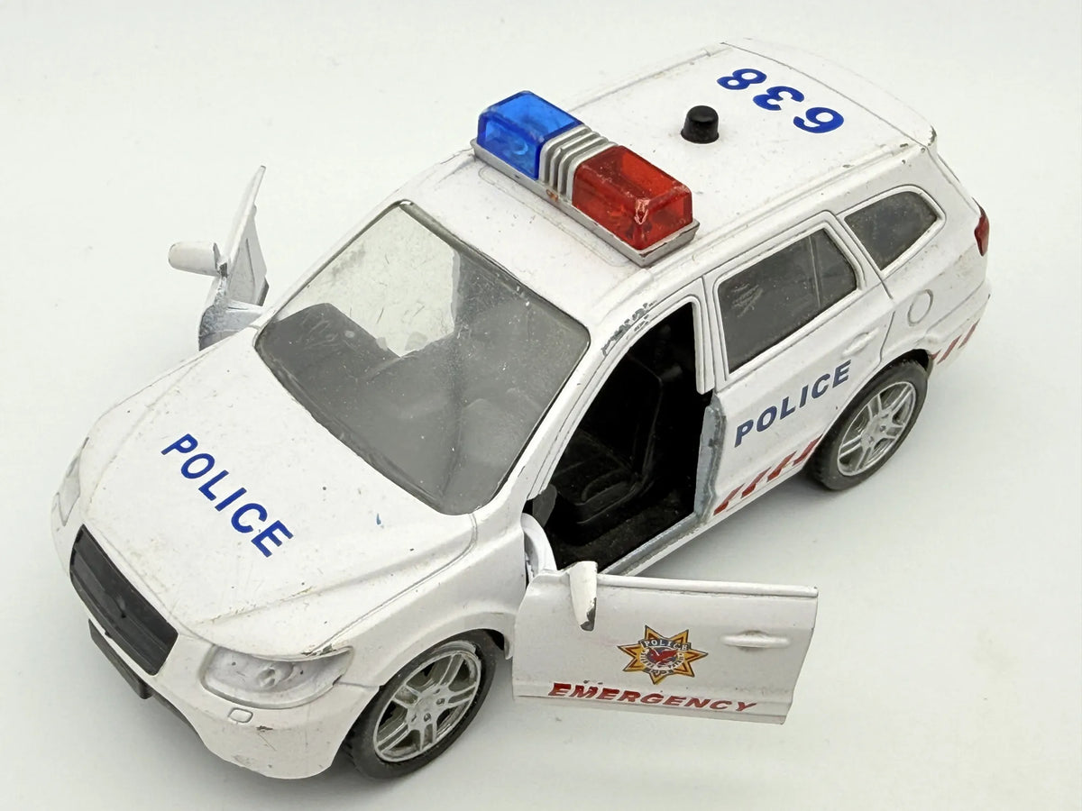 SAMOCHÓD POLICYJNY – SUV (STYLIZACJA NA AUDI Q7; MODEL 1:32 – zdjęcie 10