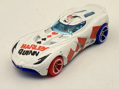 HARLEY QUINN, DC Comics, Hot Wheels, Die cast BDD03, Biały, 1:64, Resoraki – zdjęcie 8