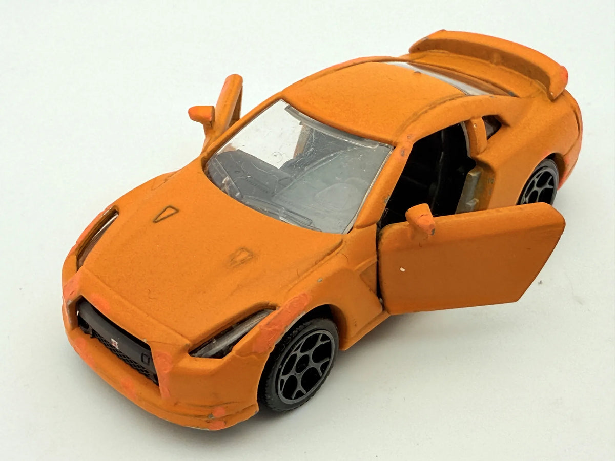 Nissan Gtr Majorette Pomarańczowa 1:61 – zdjęcie 10