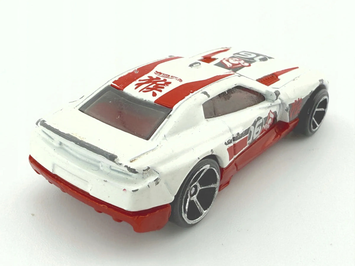 D-Muscle Hot Wheels 2014 Biały 1:64 – zdjęcie 6