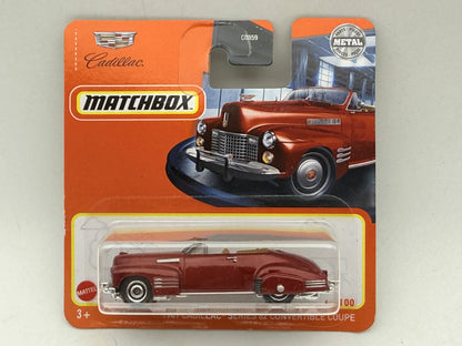 1941 Cadillac Series 62 Convertible Coupe Matchbox 2021 Czerwony 1:64 – zdjęcie 9