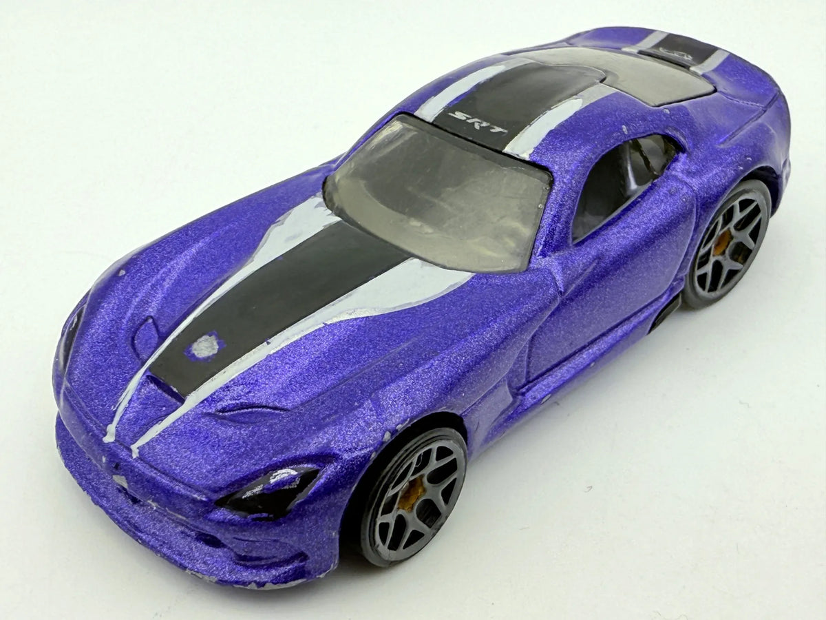 2013 Dodge Viper Hot Wheels Fioletowy 1:64 – zdjęcie 9