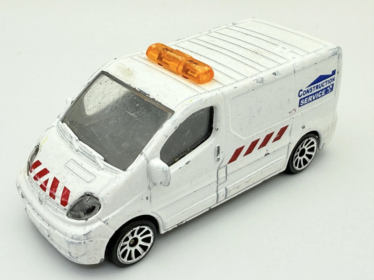 RENAULT TRAFIC, Karetka, Majorette, Resoraki, Die cast REF:239B, Biały 1:64 – zdjęcie 9