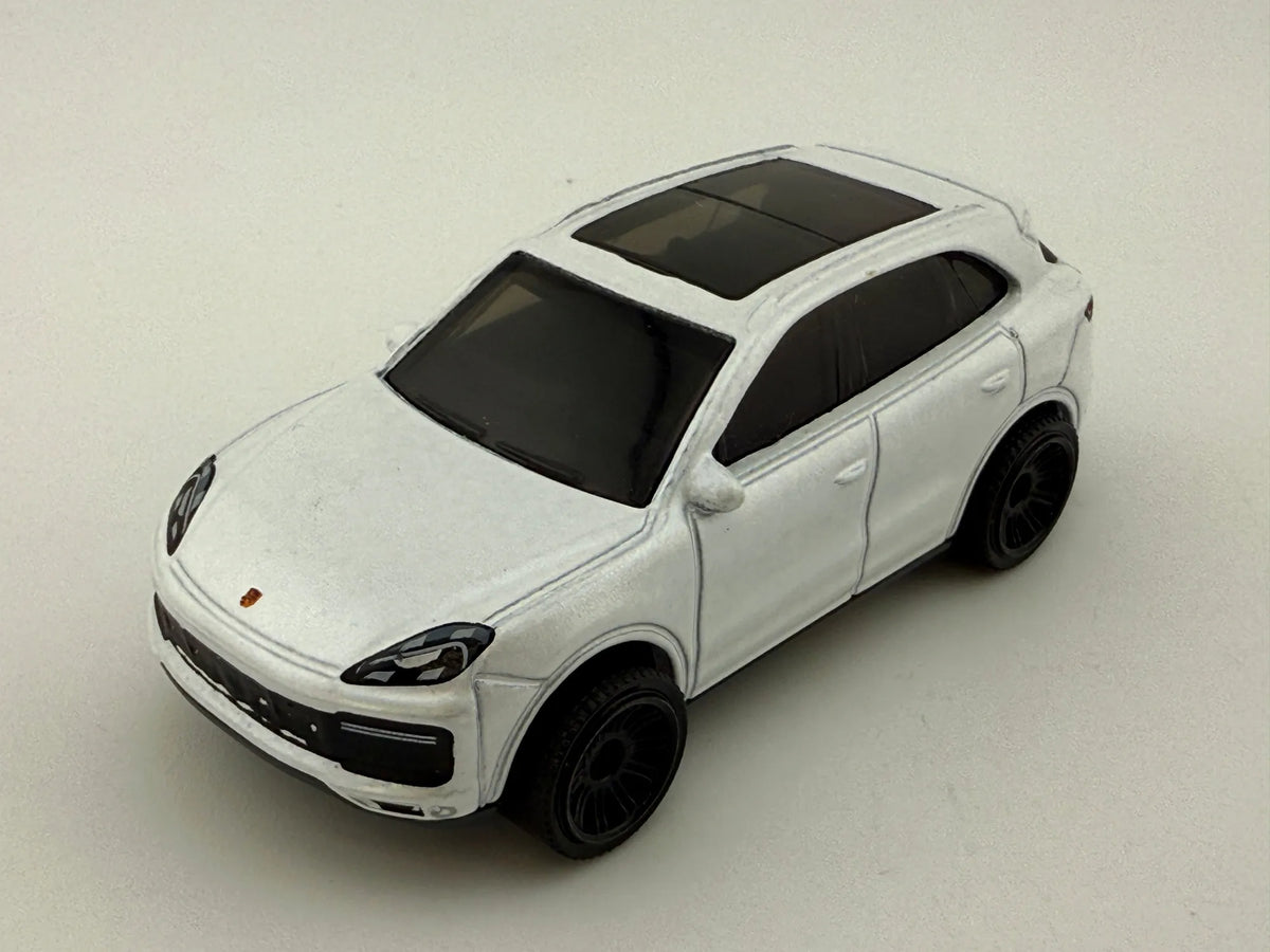 Porsche Cayenne Turbo Mainline Matchbox 2021 Biały 1:64 – zdjęcie 11