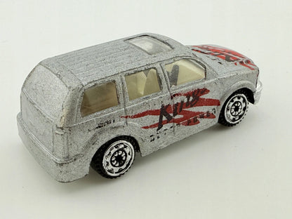 Dodge Nitro Majorette Srebrny 1:64 – zdjęcie 8