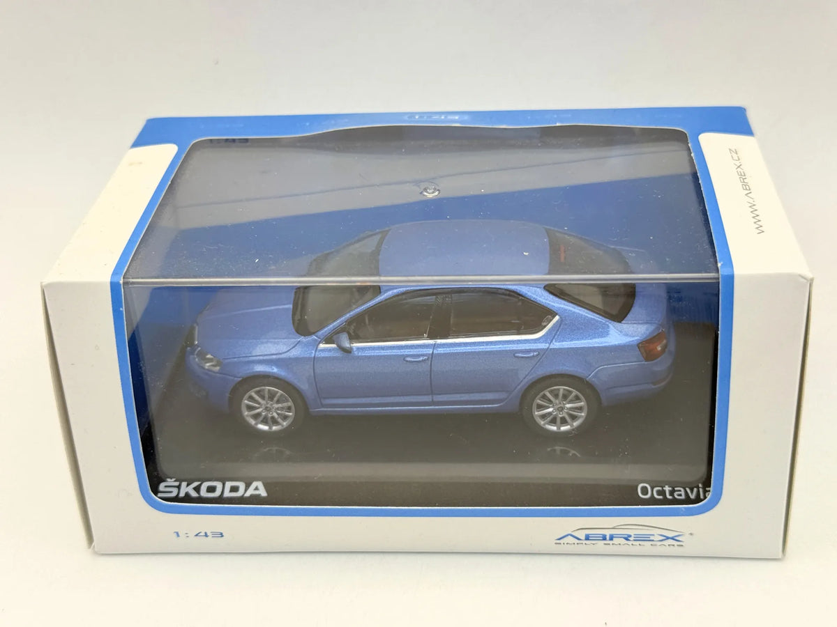 ŠKODA OCTAVIA MK3 Z 2012 R. Abrex Niebieski 1:43 – zdjęcie 9