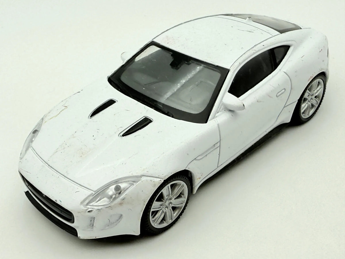 Jaguar F-Type Coupe Welly Biały 1:60 – zdjęcie 10