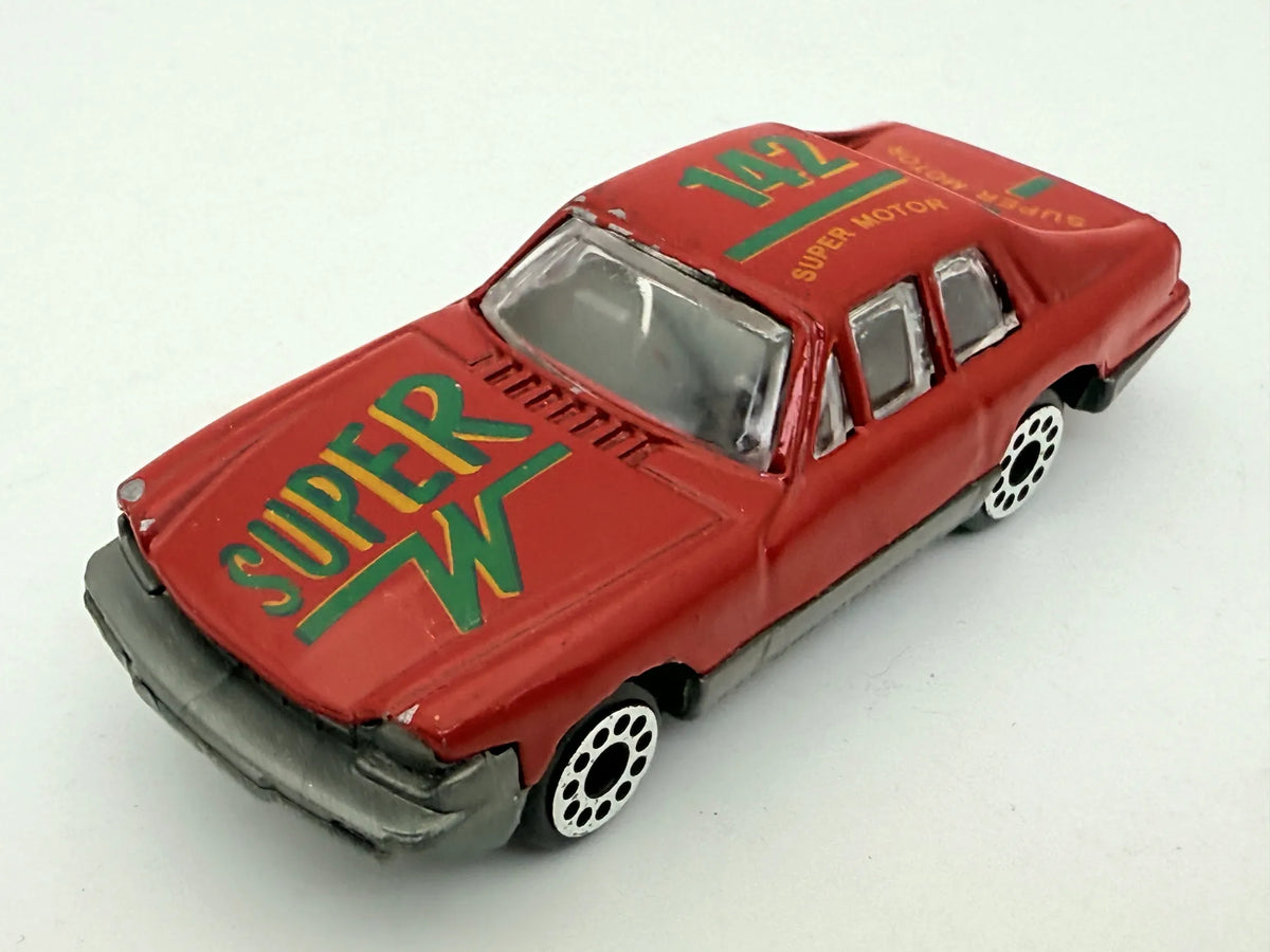 Sedan Czerwony 1:60 – zdjęcie 8