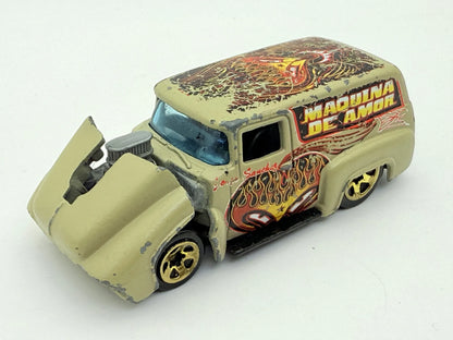 '56 Ford F-100 Máquina de Amor Hot Wheels Beżowy 1:64 – zdjęcie 10