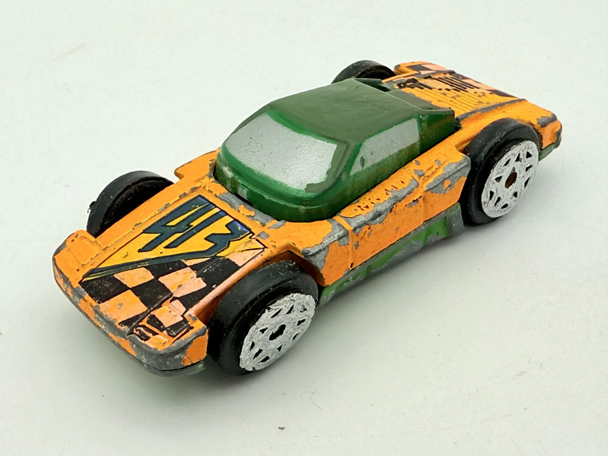 Sportowe Coupe Pomarańczowy 1:64 – zdjęcie 9